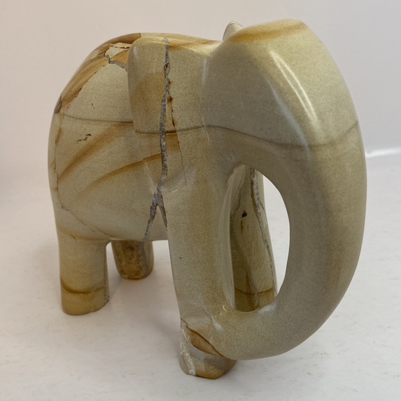 Marble Elephant Statue 5 1/2” Tall Cream Brown - Picture 12 of 12